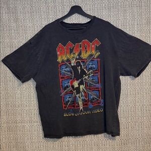 AC/DC Tour Shirt Size XL North‎ American Tour Blow Up Your Video